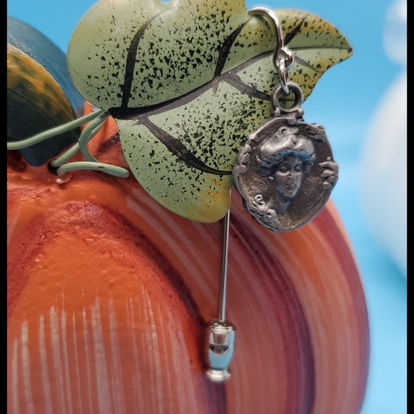 Gibson Victorian Pewter Stick Pin lapel collar demure - Picture 3 of 5